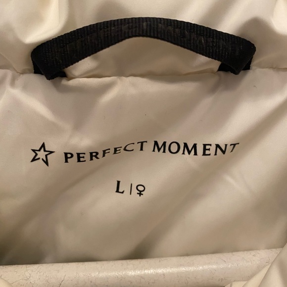 Perfect Moment Women’s Ski Jacket - Picture 4 of 10